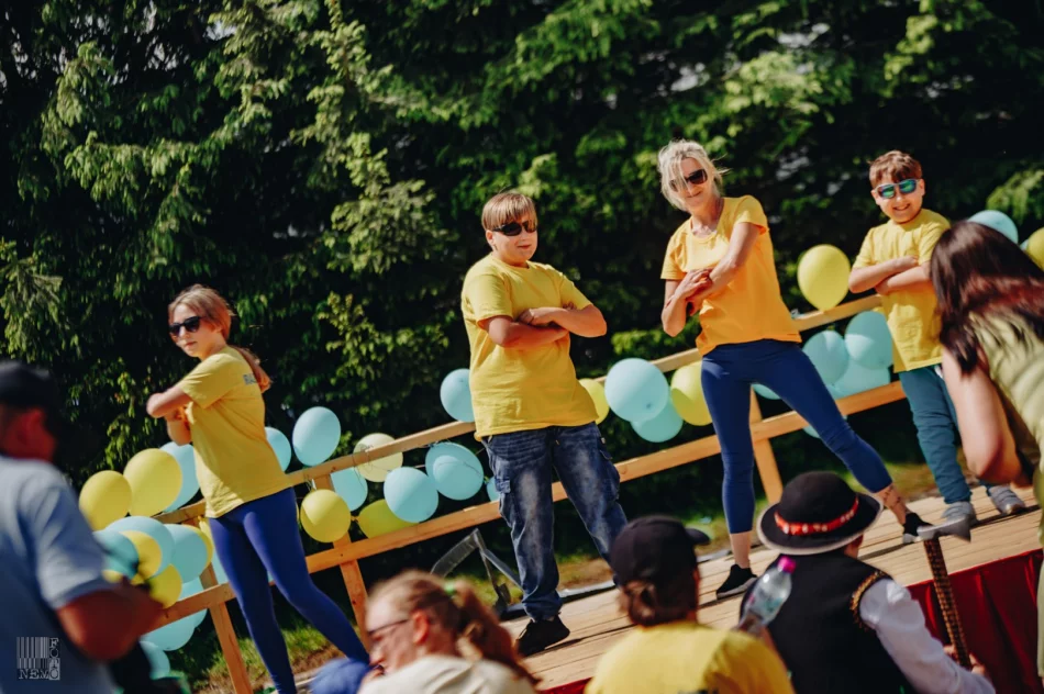 VI Piknik Integracyjny "Razem Raźniej” w Dobrej - zdjęcie 14