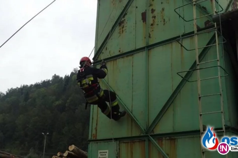 Wiele elementów strażackich ćwiczeń - zdjęcie 2