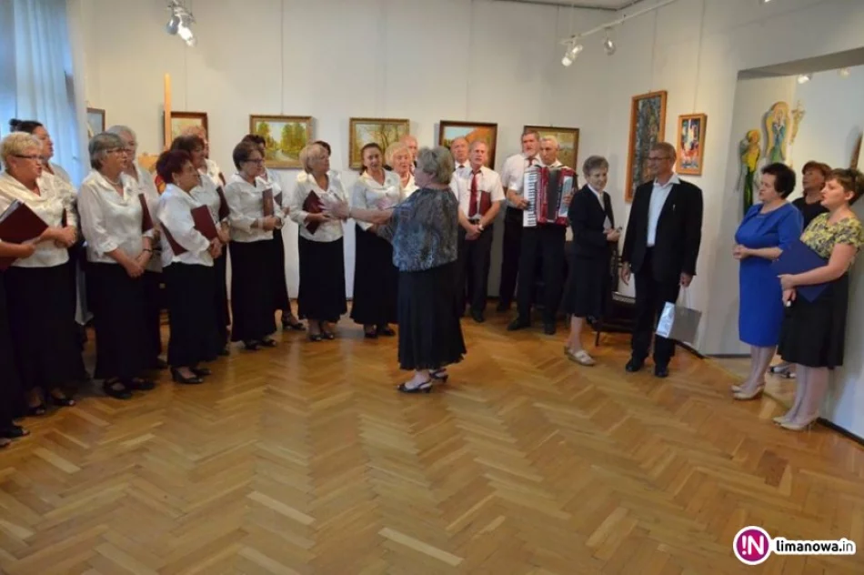 Choć wciąż lato, w galerii dominują 'jesienne barwy' - zdjęcie 2