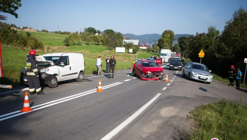 Wypadek, cztery kolizje i nietrzeźwy za kierownicą - zdjęcie 1