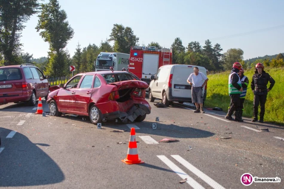 Wypadek, cztery kolizje i nietrzeźwy za kierownicą - zdjęcie 2