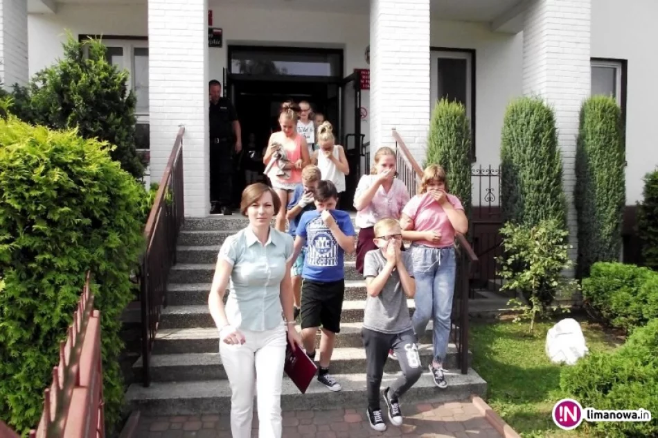 Próbna ewakuacja w szkołach - zdjęcie 3
