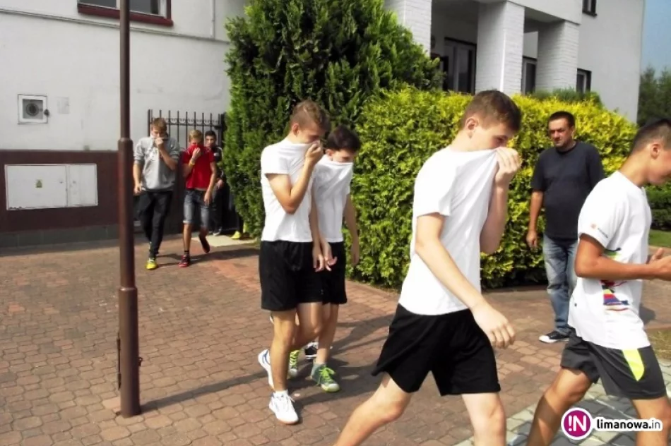 Próbna ewakuacja w szkołach - zdjęcie 4