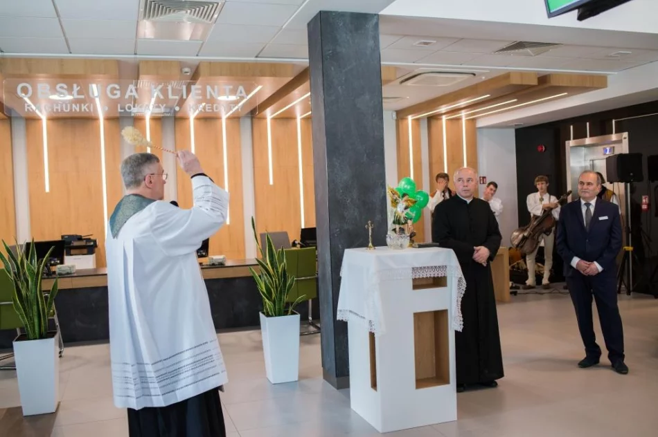 Uroczyste otwarcie nowej centrali banku - zdjęcie 5