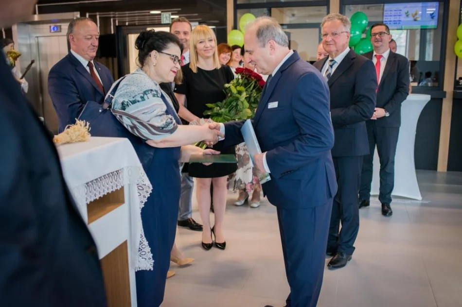 Uroczyste otwarcie nowej centrali banku - zdjęcie 8