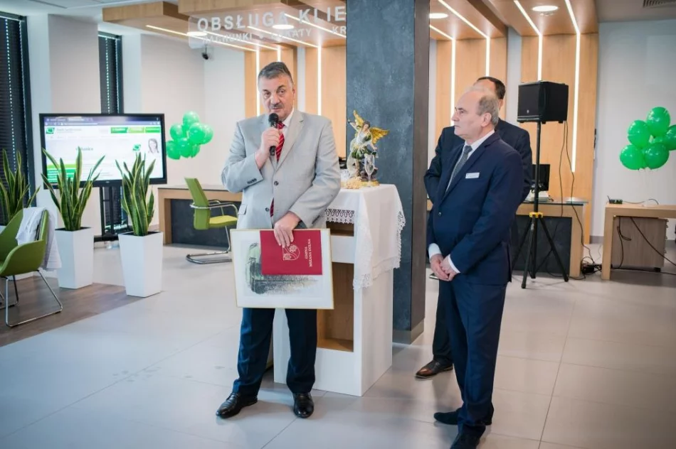 Uroczyste otwarcie nowej centrali banku - zdjęcie 10