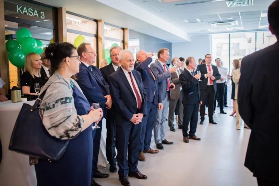 Uroczyste otwarcie nowej centrali banku - zdjęcie 11