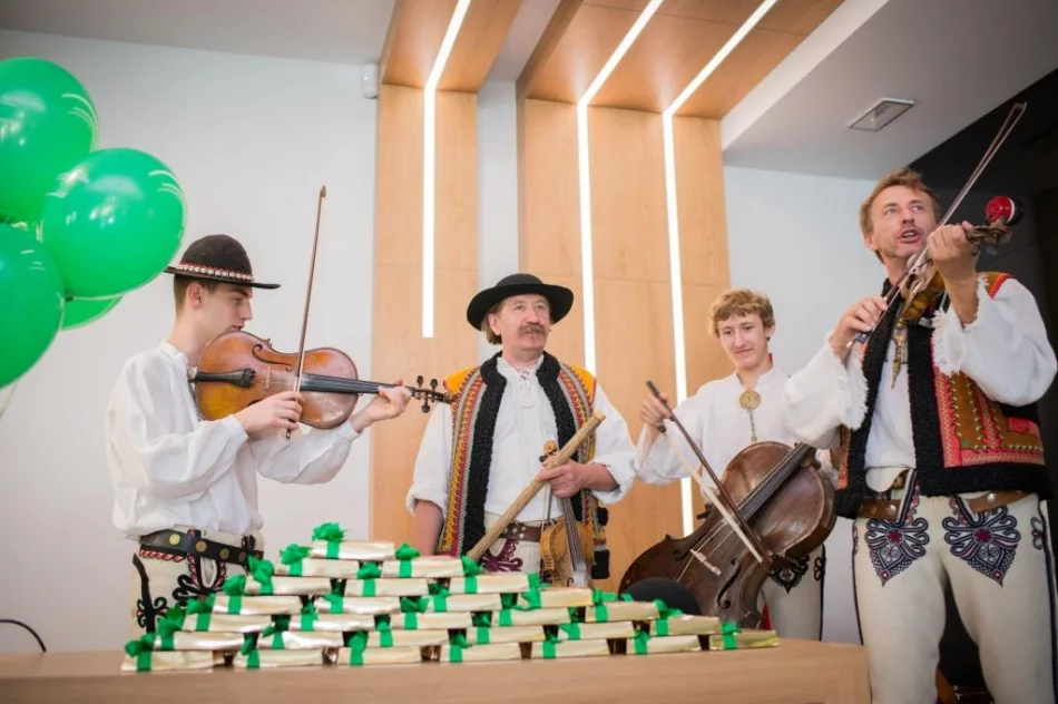 Uroczyste otwarcie nowej centrali banku - zdjęcie 12