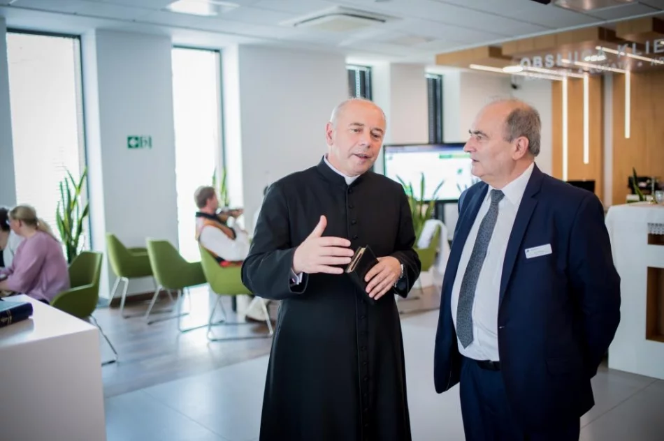 Uroczyste otwarcie nowej centrali banku - zdjęcie 16