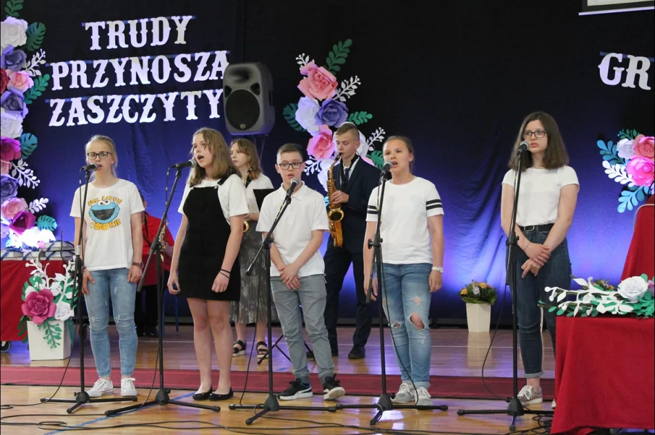 GALA OSIĄGNIĘĆ UCZNIÓW 2019 - zdjęcie 3