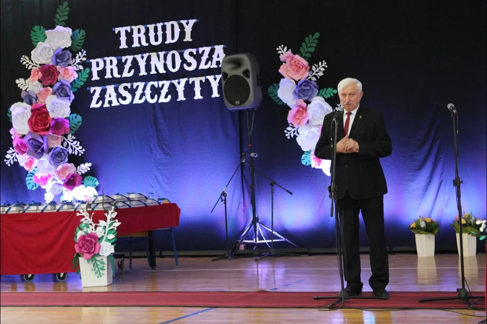 GALA OSIĄGNIĘĆ UCZNIÓW 2019 - zdjęcie 5