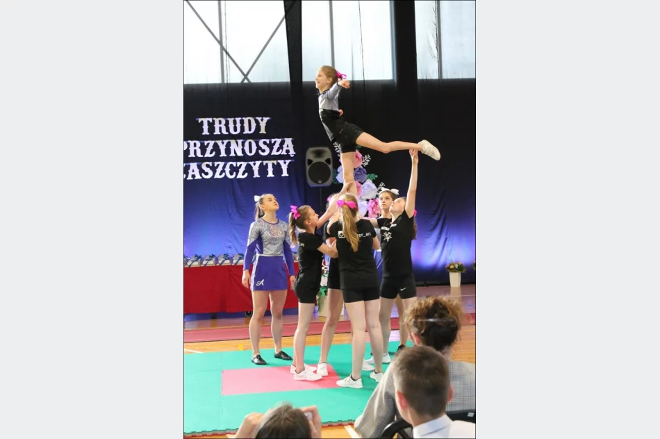 GALA OSIĄGNIĘĆ UCZNIÓW 2019 - zdjęcie 9