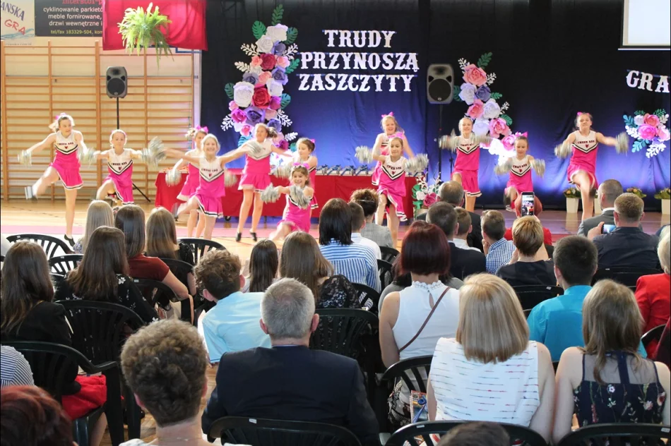 GALA OSIĄGNIĘĆ UCZNIÓW 2019 - zdjęcie 10