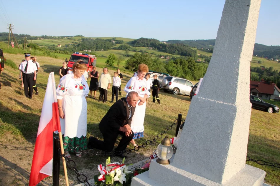 75. rocznica upamiętniająca Ofiary okupacji niemieckiej w Kłodnem - zdjęcie 19