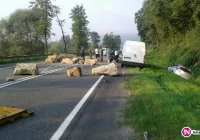 Głazy spadły z ciężarówki - zdjęcie główne