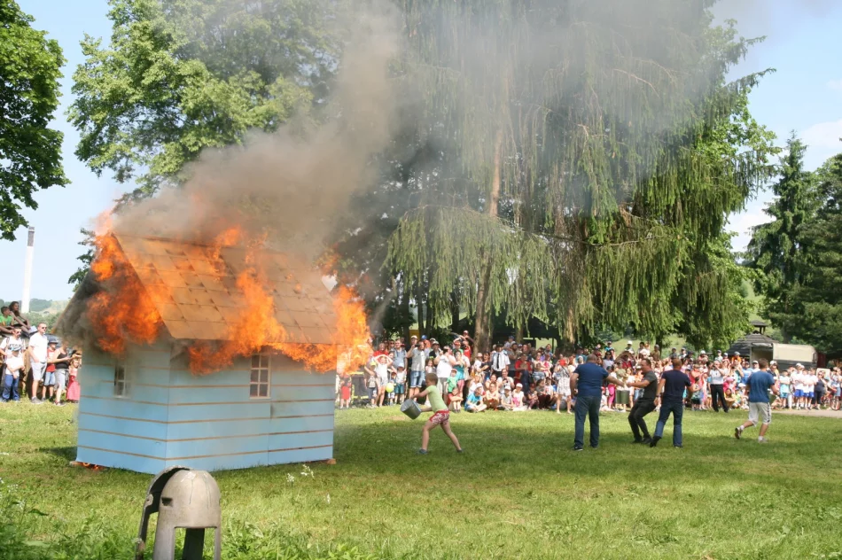  HISTORYCZNY POKAZ GASZENIA  POŻARU W DOLNYM KUBINIE NA SŁOWACJI - zdjęcie 19