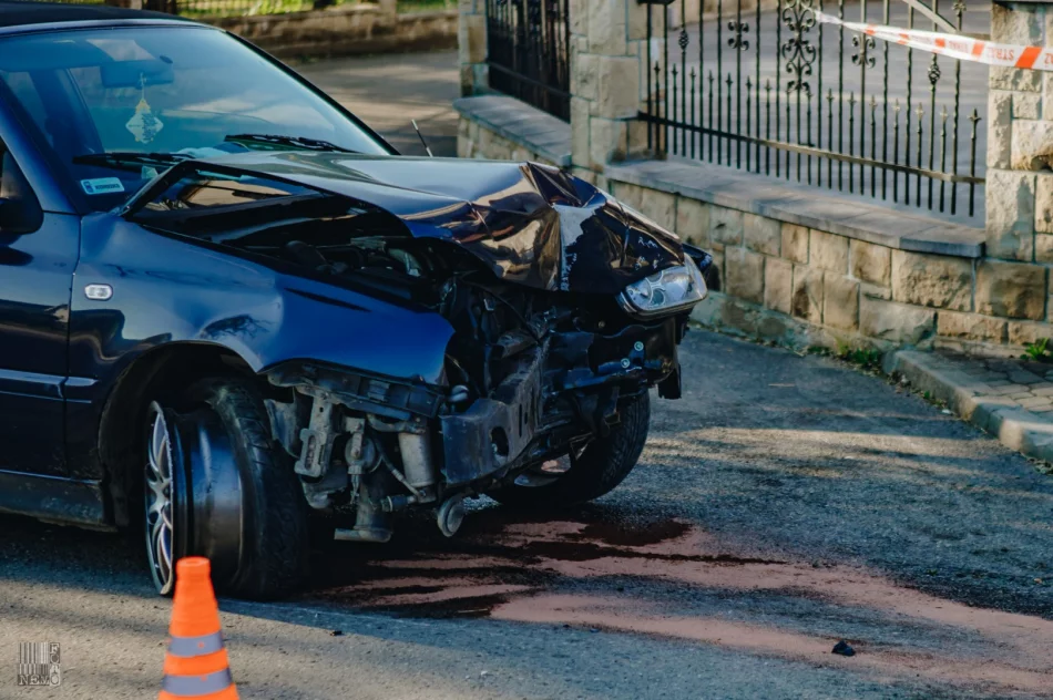 Kierowca Volkswagena uderzył w kościelny mur - zdjęcie 5