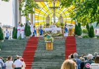 Oddali cześć Matce Boskiej w 50. rocznicę koronacji Piety Limanowskiej (zdjęcia) - zdjęcie główne