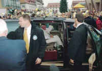 16 czerwca 1999 r. – pamiętacie? Papież zatrzymał się dla biskupa Bednarczyka - zdjęcie główne