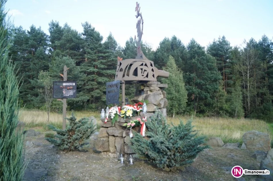 Uczcili pamięć walczących z najeźdżcą - zdjęcie 2