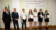 Nagrody dla uczniów i podziękowania dla nauczycieli - zdjęcie 3
