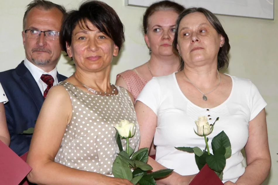 Nagrody dla uczniów i podziękowania dla nauczycieli - zdjęcie 13