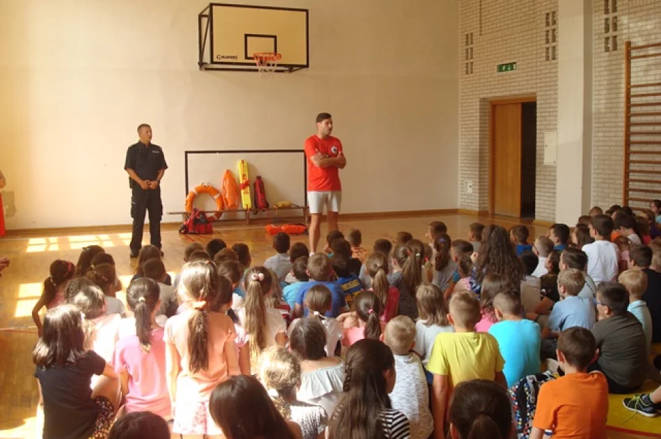 Rozmawiali z uczniami o bezpieczeństwie nad wodą - zdjęcie 5