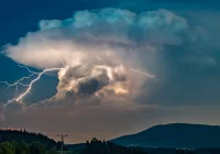 Upały i burze - ostrzeżenie meteorologiczne - zdjęcie główne