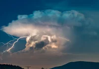 Ostrzeżenie meteorologiczne: burze - lokalnie grad - zdjęcie główne