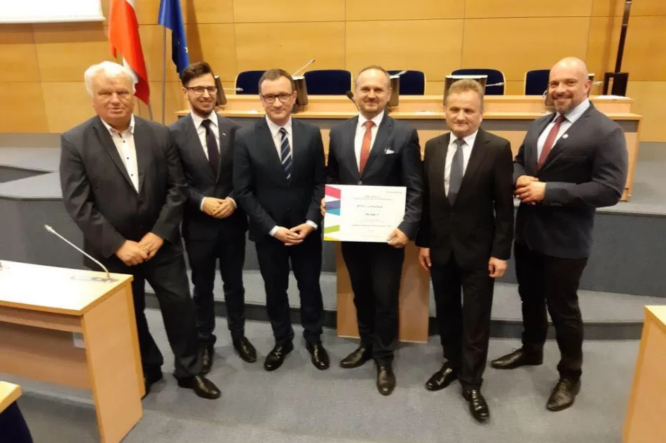 Promesa na rozbudowę boiska lekkoatletycznego w Męcinie - zdjęcie 4