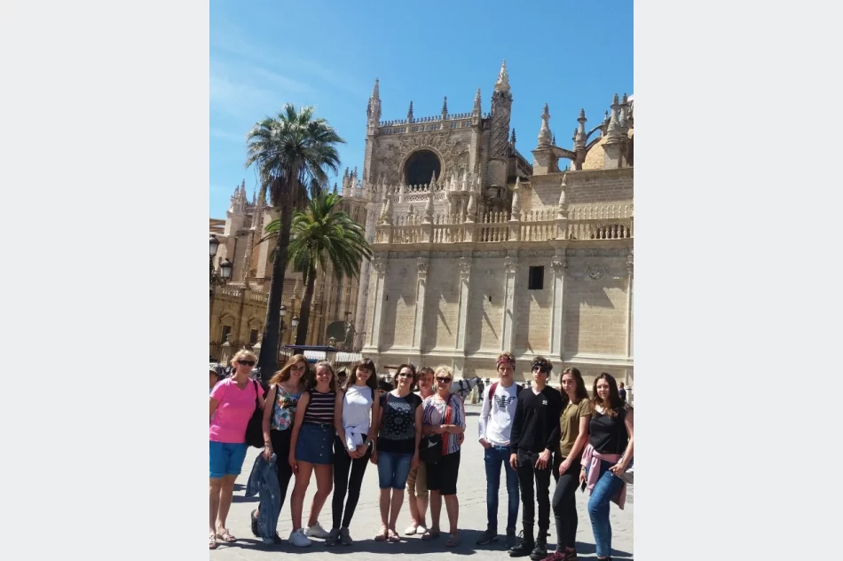 Uczniowie z wizytą w Portugalii i Hiszpanii  - zdjęcie 3