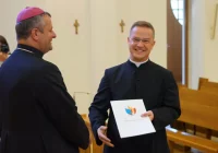 Kapłani-wikariusze posłani na nowe parafie (lista) - zdjęcie główne