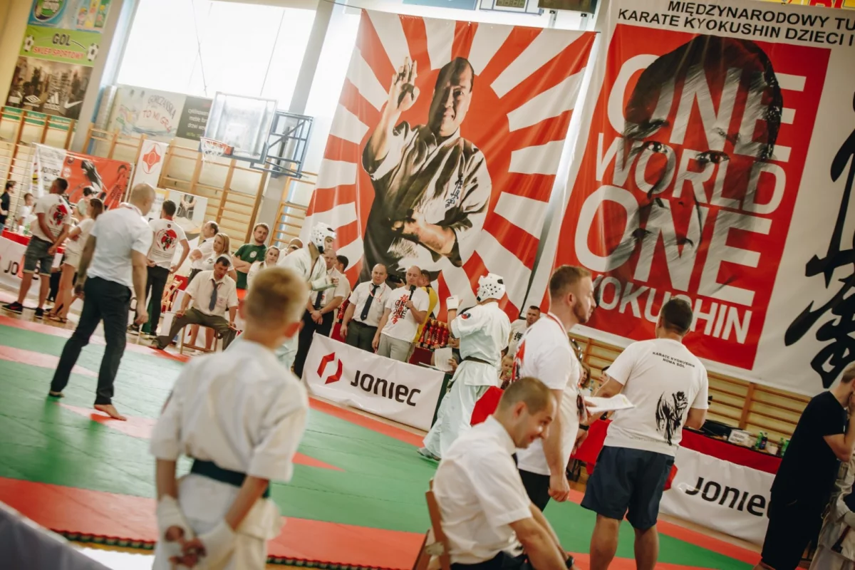 One World One Kyokushin już ósmy raz przyciągnął tłumy młodych karateków