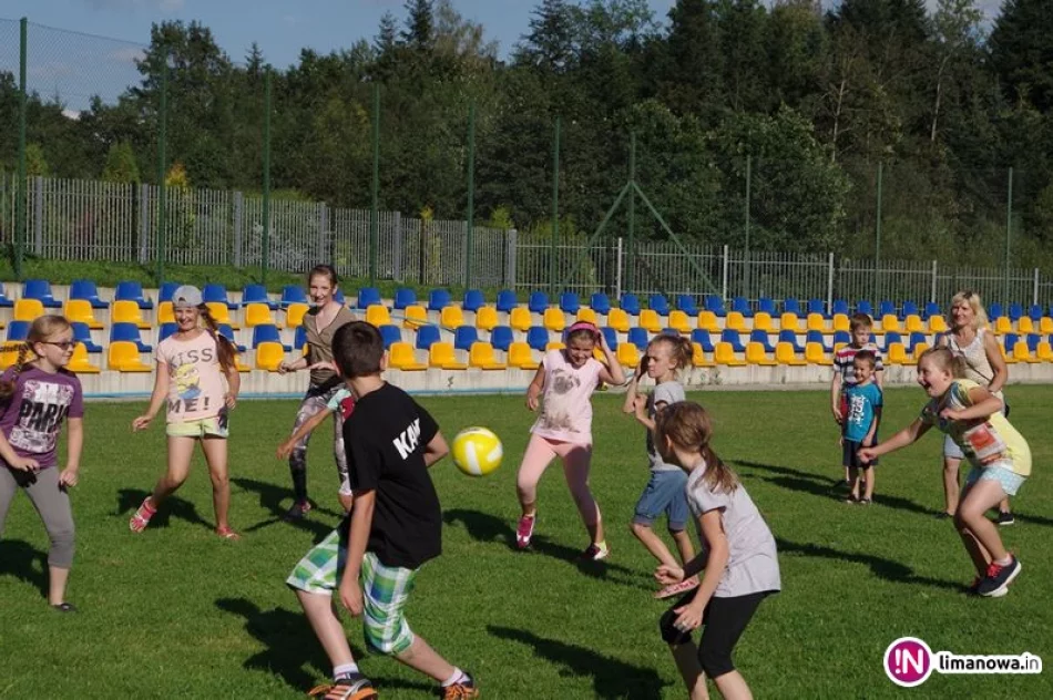 Artystyczne podsumowanie wakacji w świetlicach - zdjęcie 4