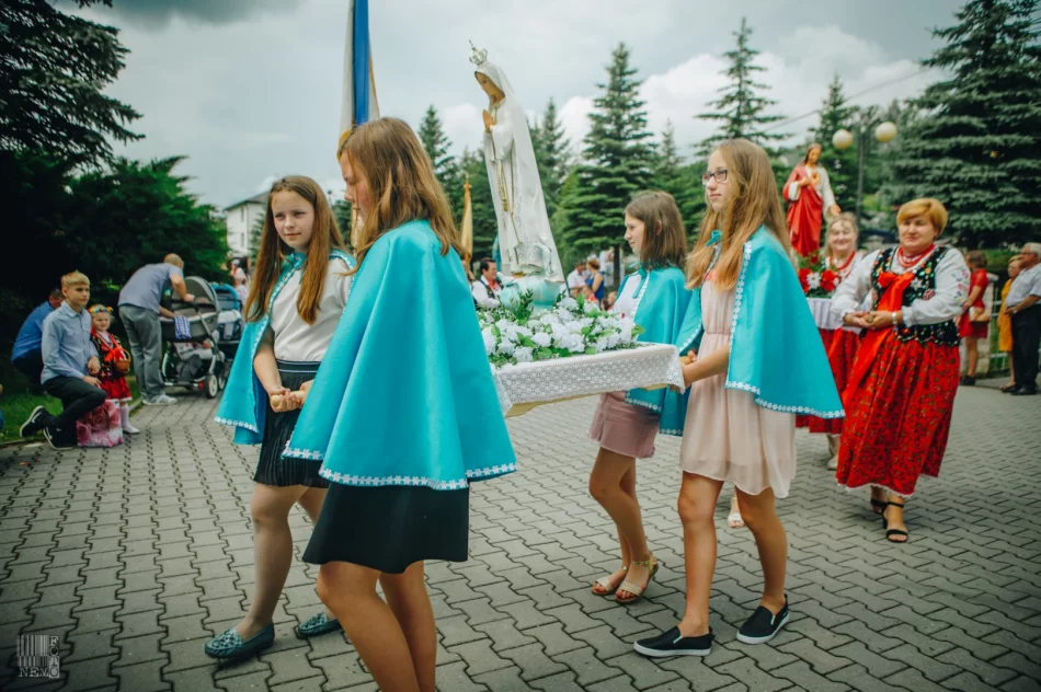  Uroczysta procesja w Starej Wsi - Święto Bożego Ciała 2019 - zdjęcie 6