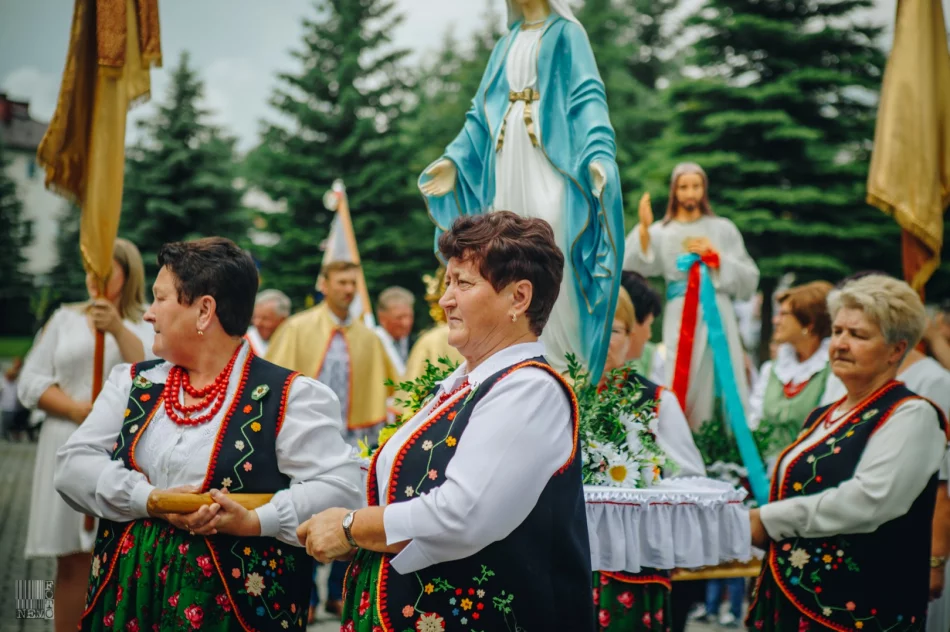  Uroczysta procesja w Starej Wsi - Święto Bożego Ciała 2019 - zdjęcie 10