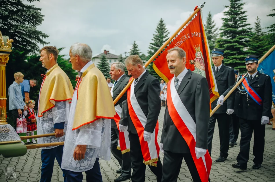  Uroczysta procesja w Starej Wsi - Święto Bożego Ciała 2019 - zdjęcie 14