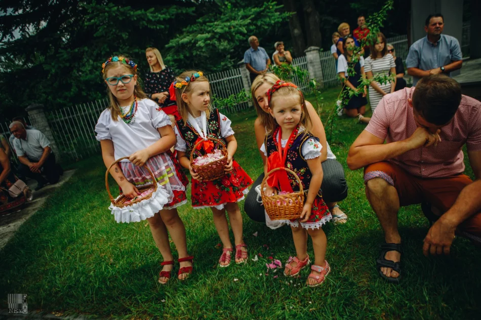 Uroczysta procesja w Starej Wsi - Święto Bożego Ciała 2019 - zdjęcie 17