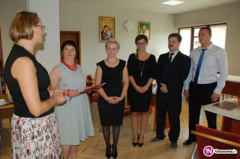 Wakacyjne awanse nauczycieli - zdjęcie 4