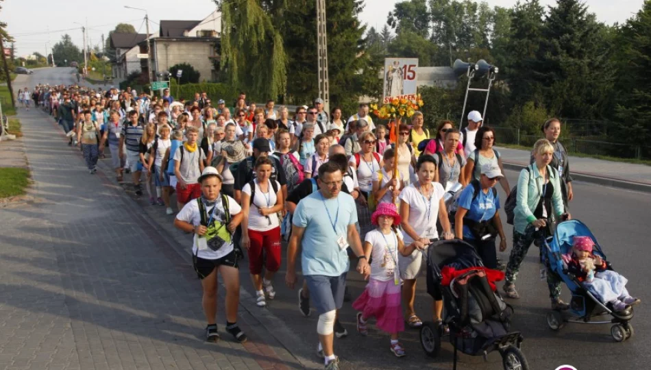 Pielgrzymi dotarli na Jasną Górę. Zobacz fotoreportaż z pielgrzymki - zdjęcie 1