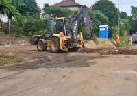 Trwa budowa nowej drogi łączącej ul. Piłsudskiego ze ścieżką zdrowia - zdjęcie główne