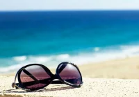 Ekspert: latem okulary przeciwsłoneczne chronią przed wieloma chorobami - zdjęcie główne