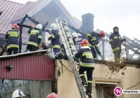Osoba poszkodowana w pożarze wciąż w szpitalu - zdjęcie główne