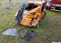 Policja zatrzymała sprawców kradzieży 'malucha'. Byli to Romowie - zdjęcie główne