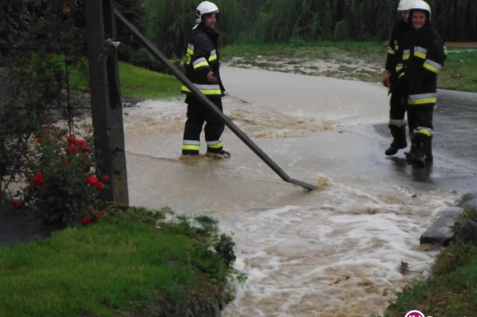 50 litrów deszczu na m2. 'Było groźnie' - podtopione piwnice, podmyte drogi - zdjęcie 4