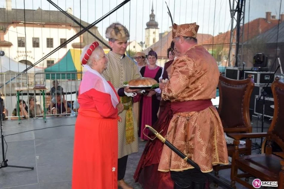 Jan III Sobieski z Węgier, królowa Marysieńka - ze Starego Sącza - zdjęcie 4