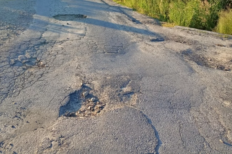 Mieszkańcy będą musieli jeszcze poczekać na remont drogi - zdjęcie 4