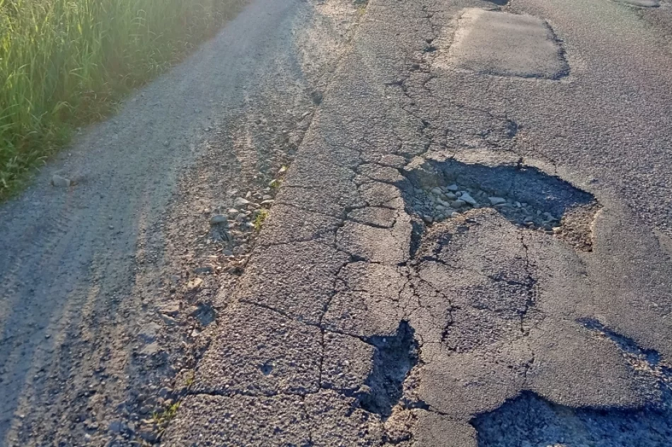 Mieszkańcy będą musieli jeszcze poczekać na remont drogi - zdjęcie 7