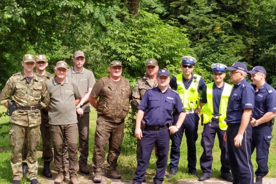 Wspólne działania służb w lasach przeciw chuliganom - zdjęcie 3