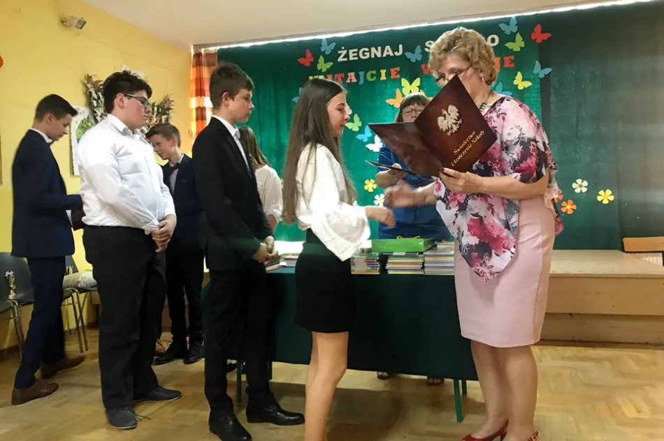 Zakończenie roku szkolnego 2018/2019 w Szkole Podstawowej w Kaninie - zdjęcie 17